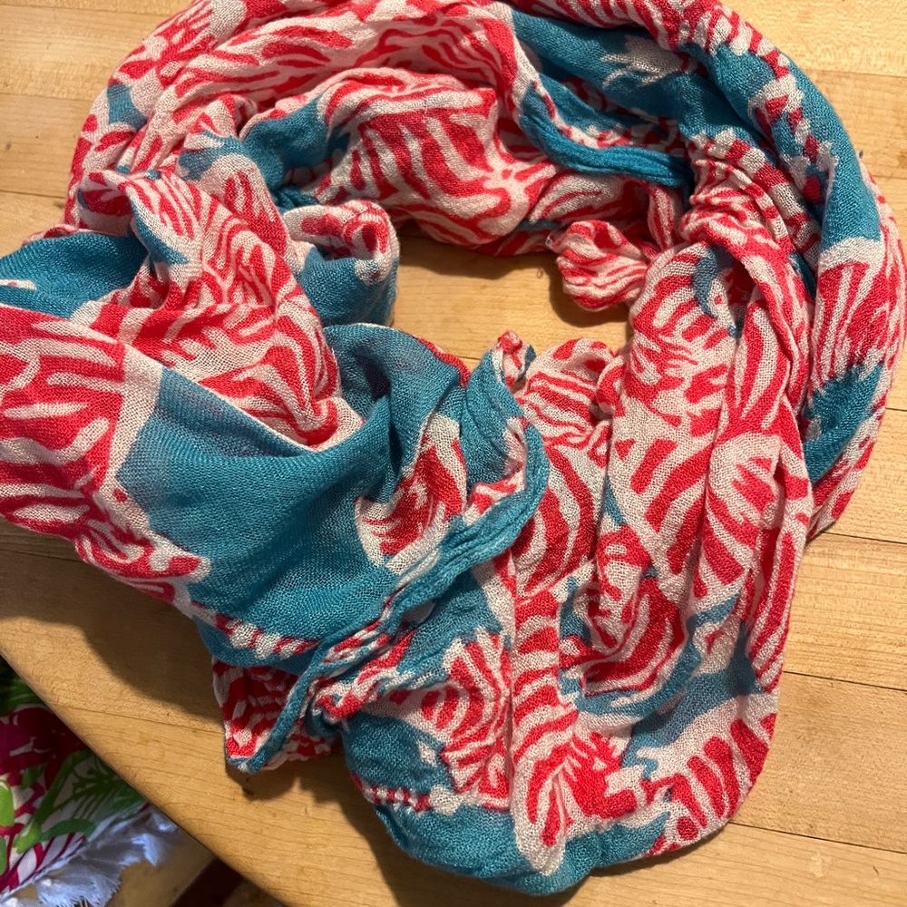 Lilly Pulitzer loop - Picture 2 of 2
